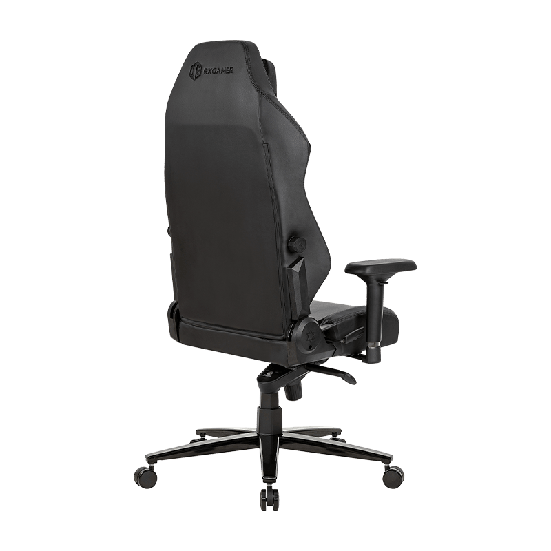 Cathaoirleach Cearrbhachais Leathar: Ath-shainmhíniú ar Chompord sa Tionscal Cearrbhachais