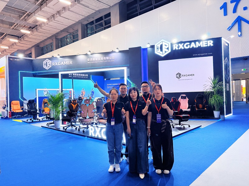 Anji Ruixing Troscán Co, Ltd Taispeántais go rathúil ag an 57ú tSín Idirnáisiúnta Troscán Aonach (Guangzhou)